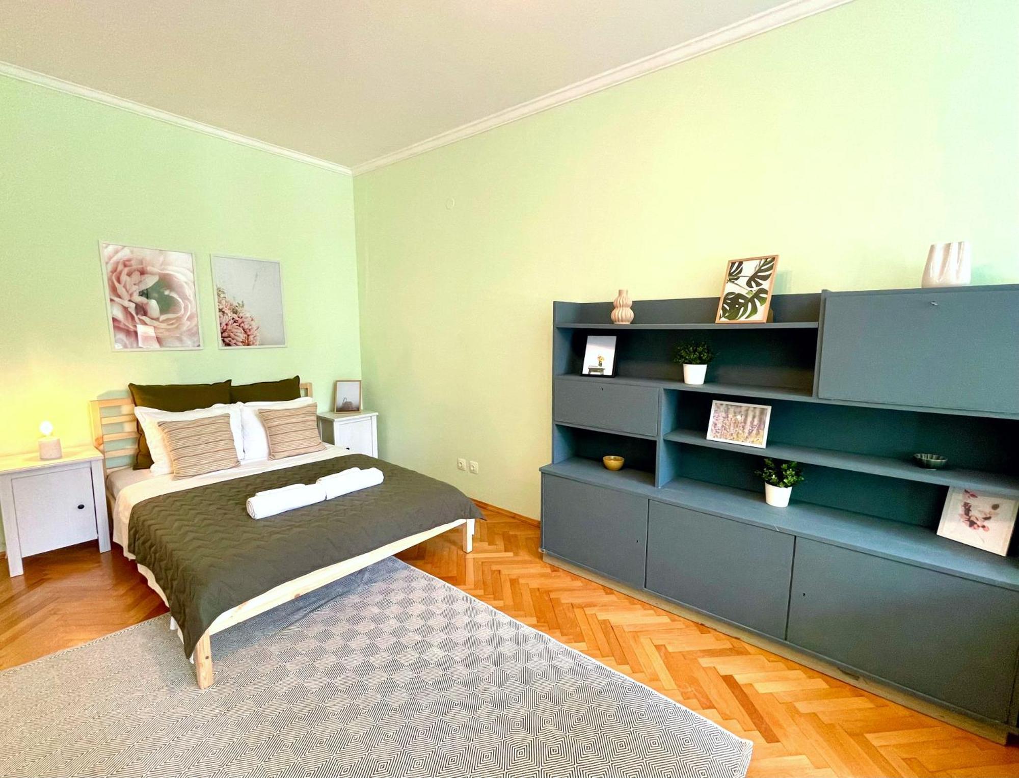 Bohemian Bright & Calm 2Br - Top Center - Private Balcony Sofia Ngoại thất bức ảnh