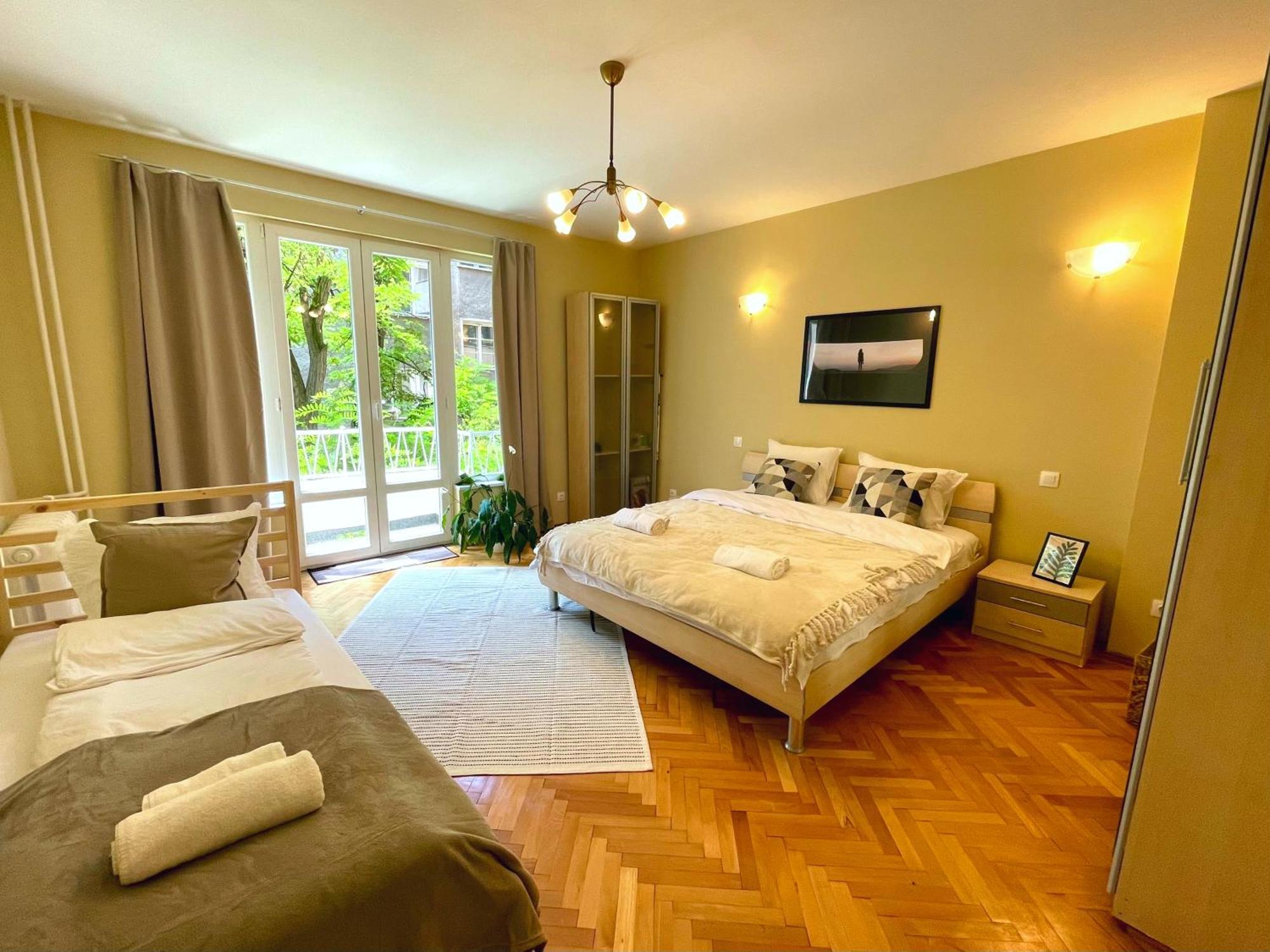 Bohemian Bright & Calm 2Br - Top Center - Private Balcony Sofia Ngoại thất bức ảnh
